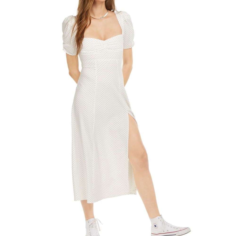 COPY - Danielle Bernstein Puffy Shoulder dress